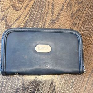 Hugo Boss Black Leather Wallet with Gold-Toned Clasp
